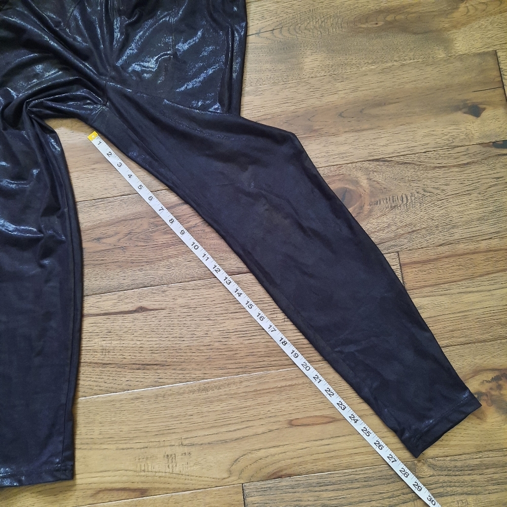 Hue Glossy Shiny Leggings - Picture 8 of 13